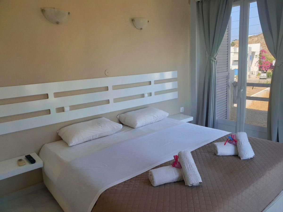 Syros Holidays Vári Exteriör bild
