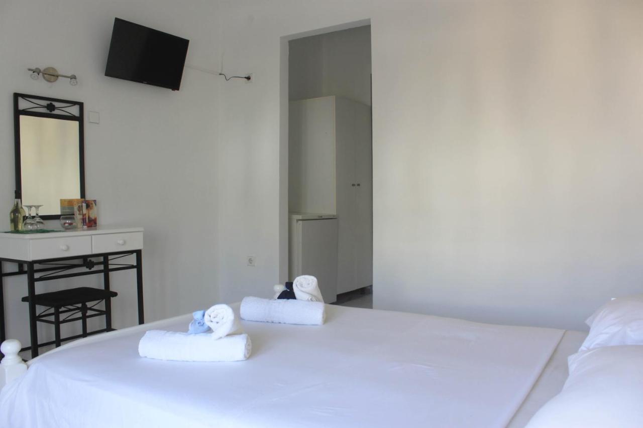Syros Holidays Vári Exteriör bild
